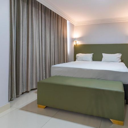 Umuarama Plaza Hotel By Castelo Itaipava Goiânia Exterior photo