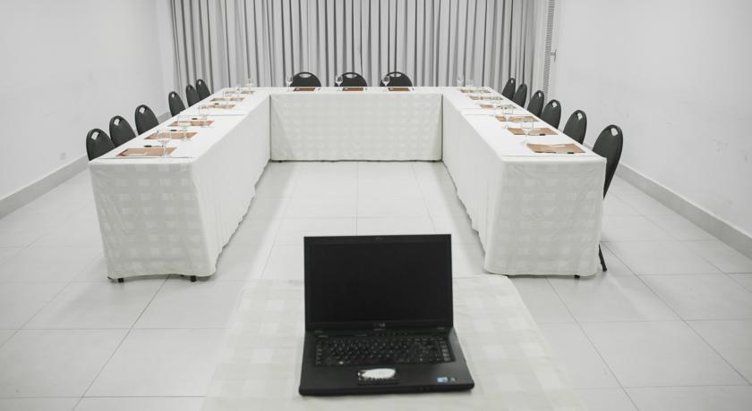 Umuarama Plaza Hotel By Castelo Itaipava Goiânia Exterior photo
